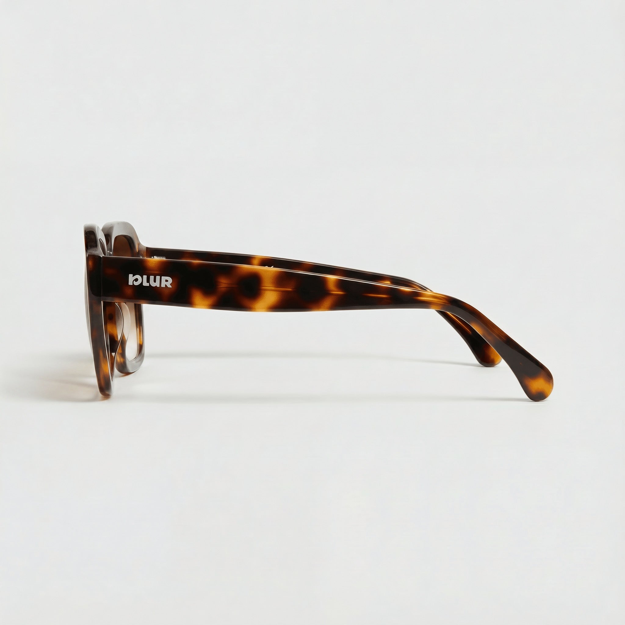 Pandora C3 Marrón Degradado - Vista lateral - Blur Eyeshop