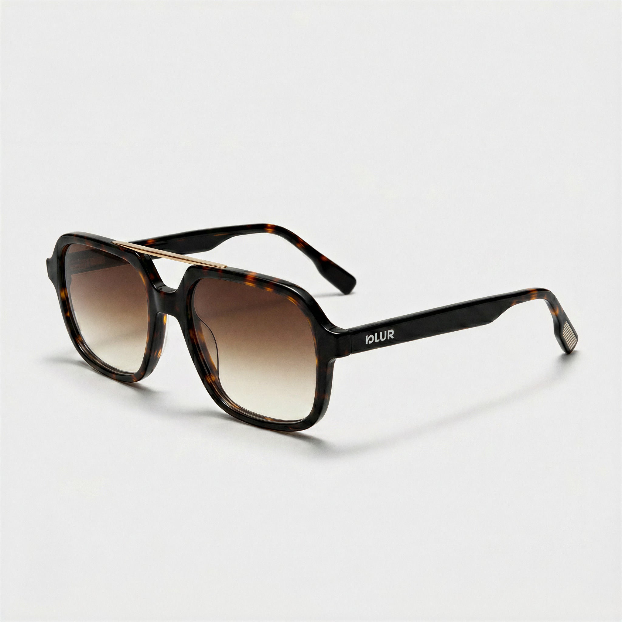 Bora C4 | Marrón Degradado — gafas de sol de pasta, vista tres cuartos | Blur Eyeshop