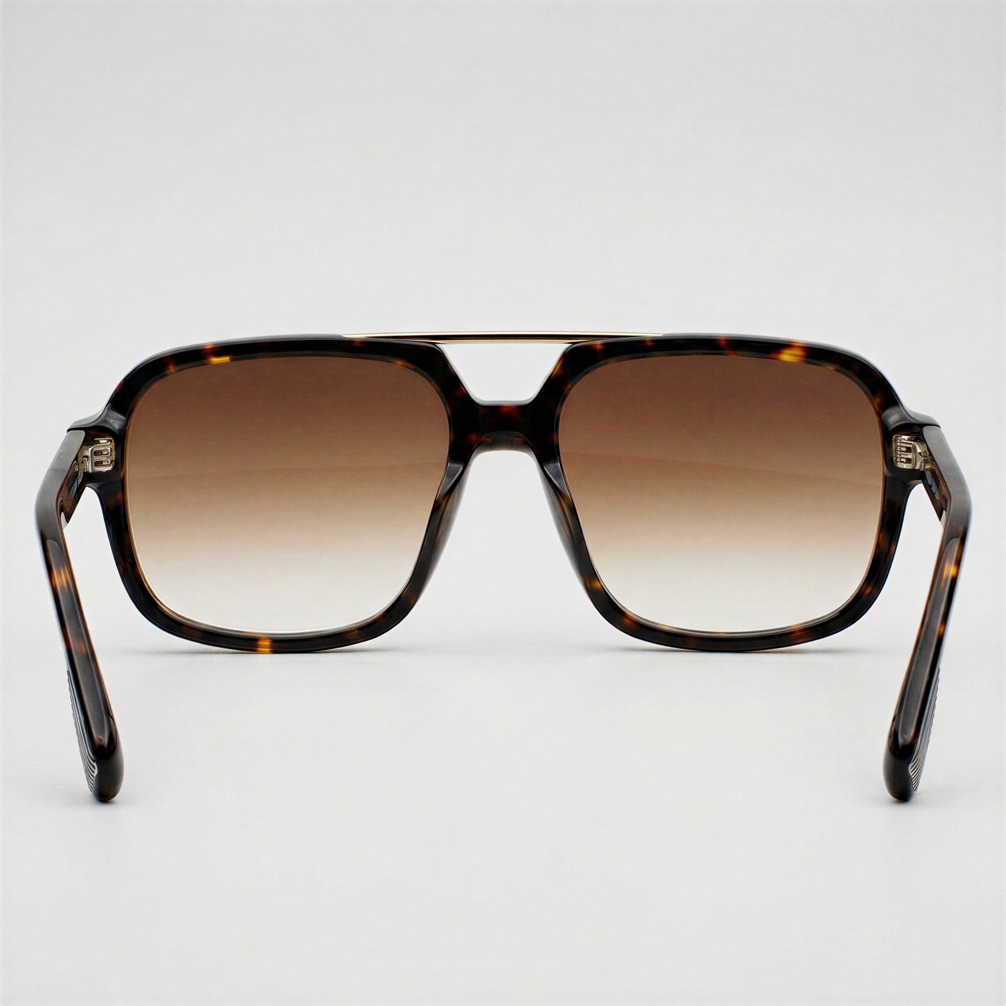 Bora C4 | Marrón Degradado — detalle artesanal de la montura, gafas de pasta | Blur Eyeshop