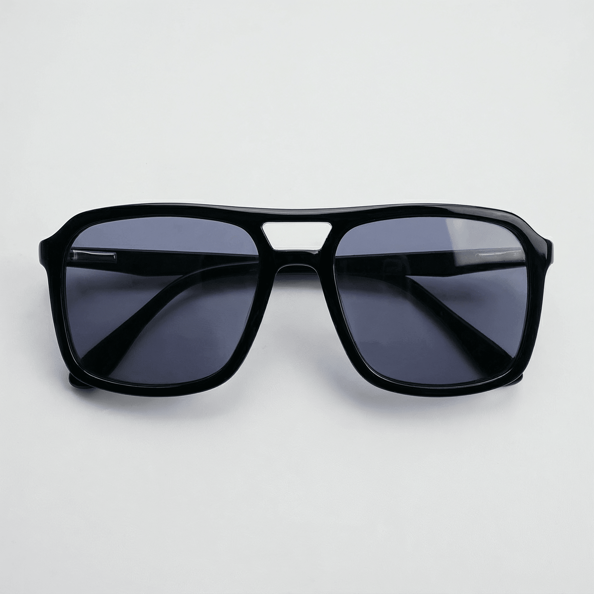 Bou C2 | Gris — gafas de sol de pasta plegadas, tamaño compacto | Blur Eyeshop