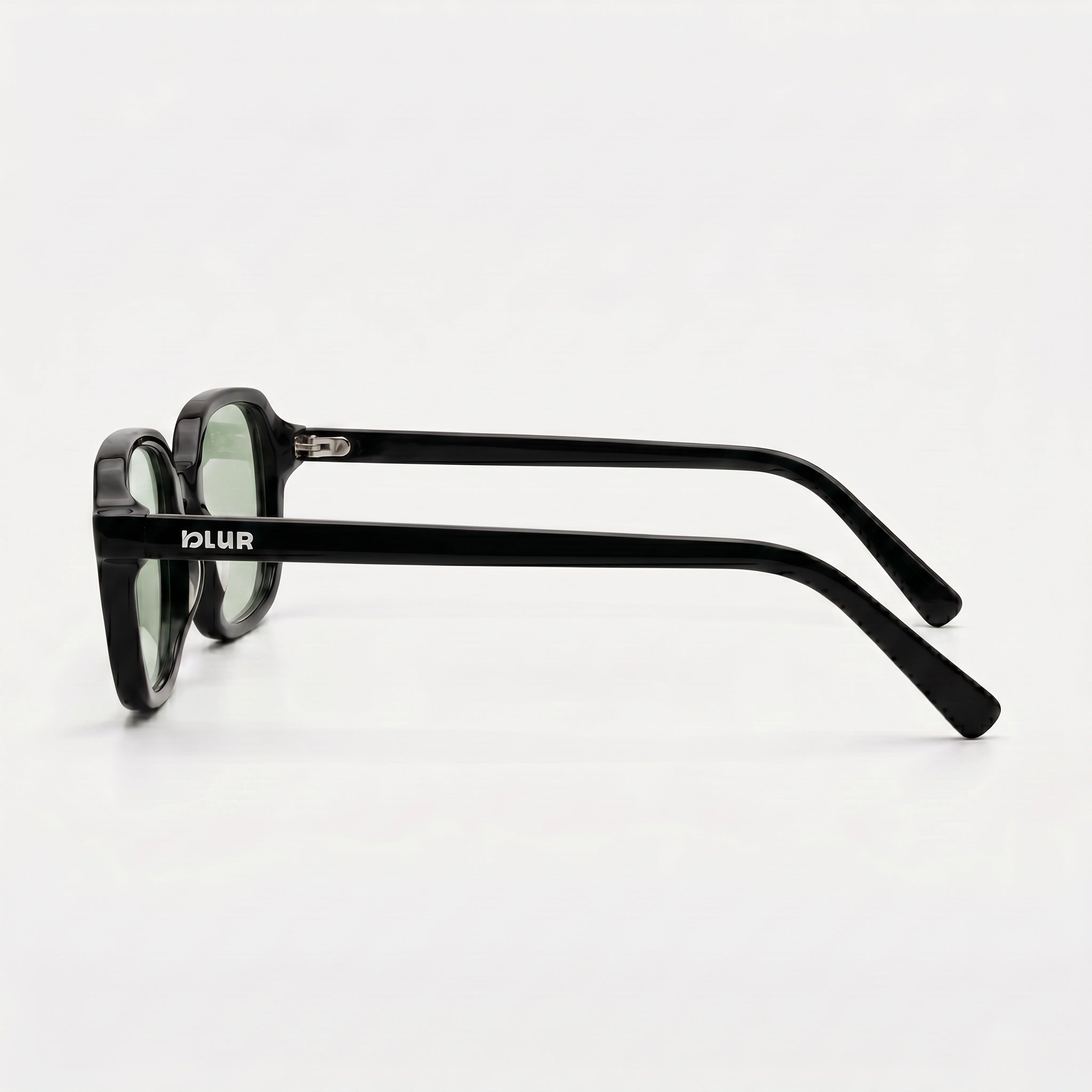 Fiji C3 | Verde — detalle del logo, gafas de pasta hechas a mano | Blur Eyeshop