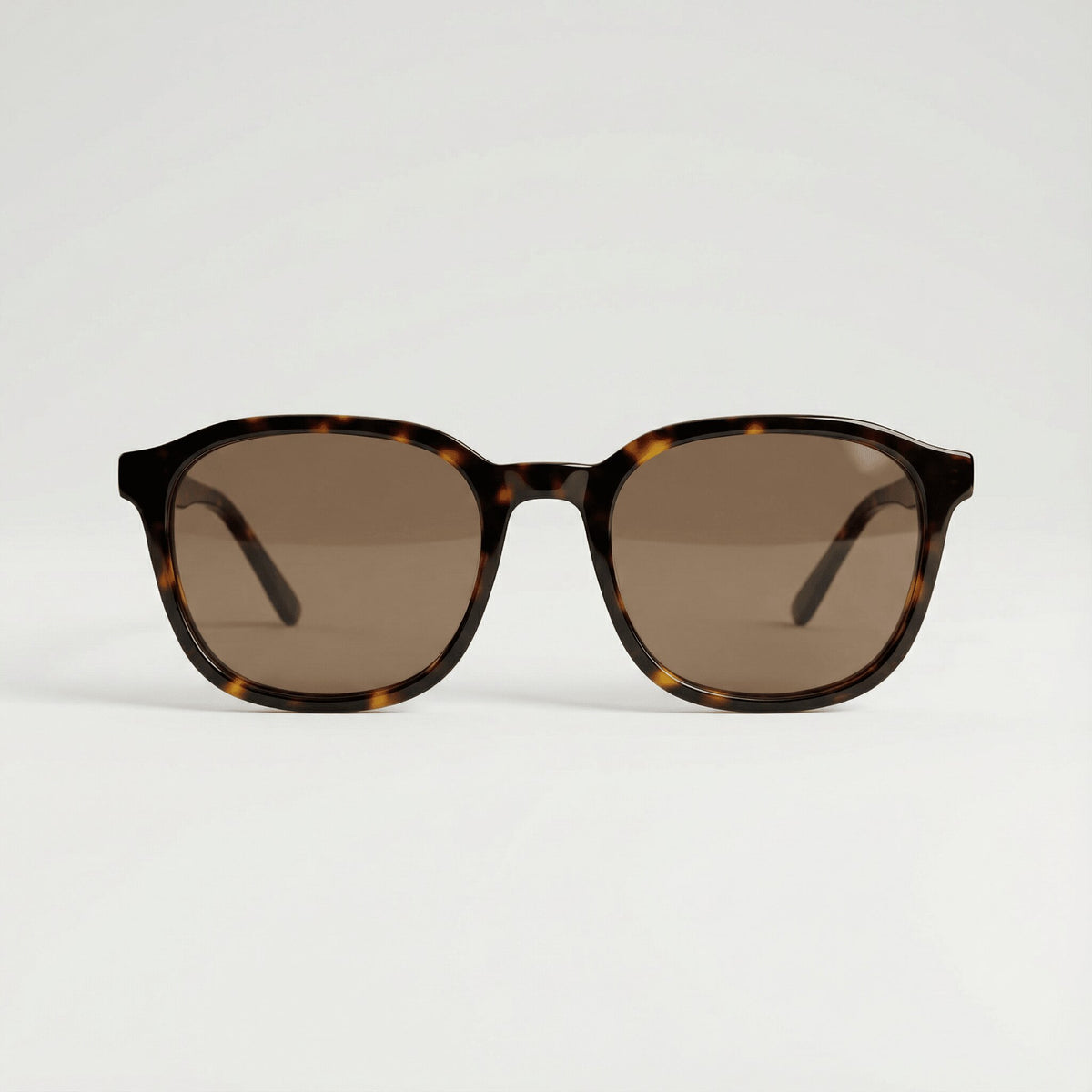 Lazaro C2 - frontal