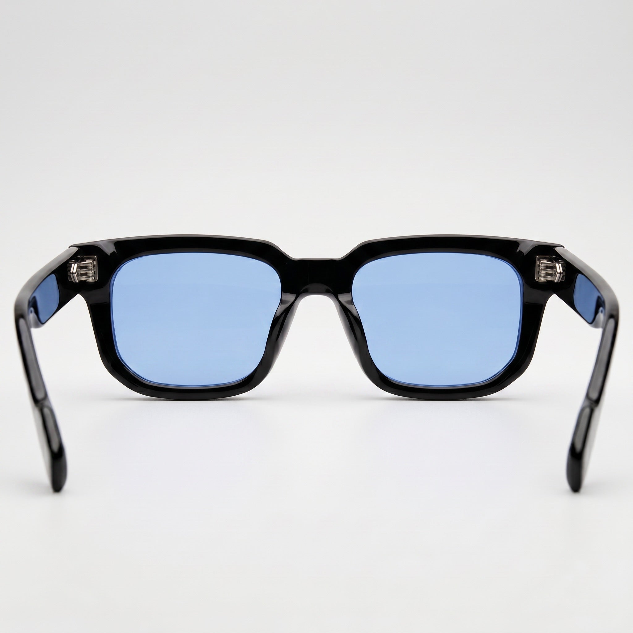 Titan Black C4 | Azul Cobalto — detalle artesanal de la montura, gafas de pasta | Blur Eyeshop
